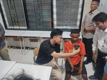Wapres Kunjungi Sekolah Rakyat, Dampingi Anak-Anak Rindu Keluarga